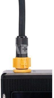 Amaran F22x