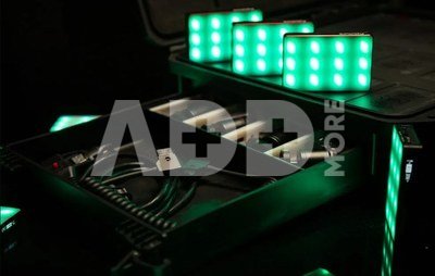 Aputure MC 12-Light Wireless Charging Case