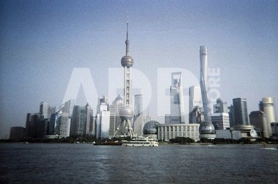 Lomography Simple Use Reloadable Film Camera 400/27 Metropolis