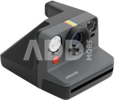 Polaroid Now Gen 3 Black bundle with Color Film (8 photos)