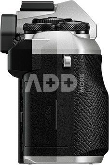 OM System OM-5 Mark II + 14-150mm II (silver)