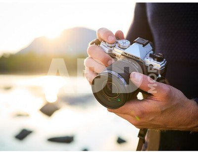OLYMPUS OM-5 Mirrorless Camera (Silver)
