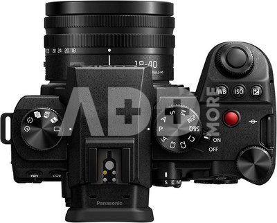 Panasonic Lumix DC-S5 II + 18-40mm