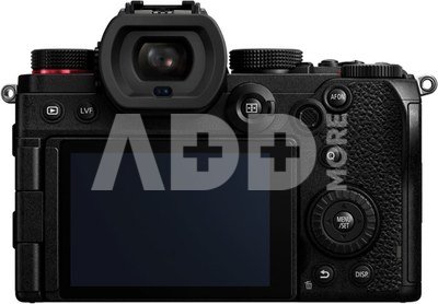 Panasonic Lumix S5D + 18-40mm