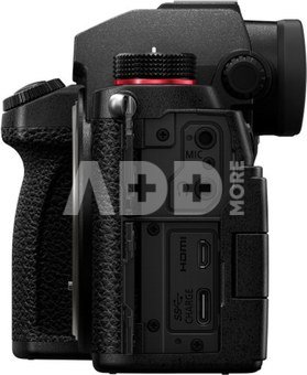 Panasonic Lumix S5D + 18-40mm