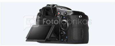 Veidrodinis fotoaparatas SONY A68 + 18-55mm