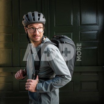 Thule 5091 Paramount Hybrid Pannier 26L Black