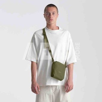 Urth Andesite Camera Pouch (Green)