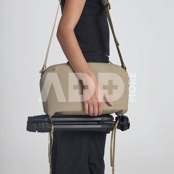 Urth Dolomite Camera Sling 8L (Beige)