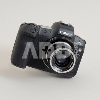 Urth Lens Mount Adapter: Compatible with Leica M Lens to Canon RF Camera Body