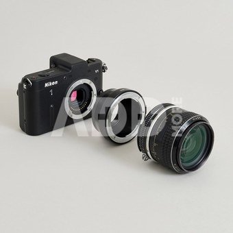 Urth Lens Mount Adapter: Compatible with Nikon F Lens to Nikon 1 Camera Body