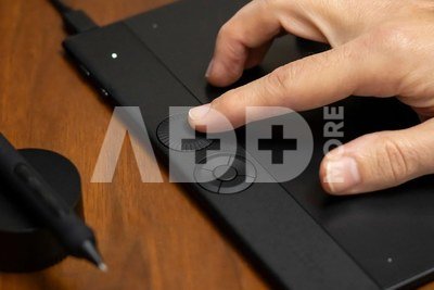 Wacom graphics tablet Intuos Pro S (2025)