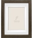 Focus Dahlia Walnut 40x60/PP 30x45