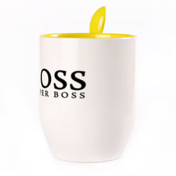 A cup with a spoon. Yellow (250 ml)