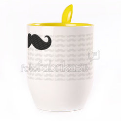 A cup with a spoon. Yellow (250 ml)