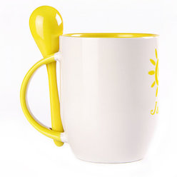 A cup with a spoon. Yellow (250 ml)