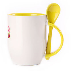 A cup with a spoon. Yellow (250 ml)