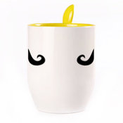A cup with a spoon. Yellow (250 ml)