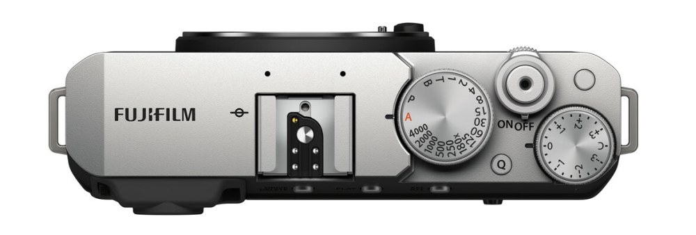 Fujifilm X-E4 sidabrinis