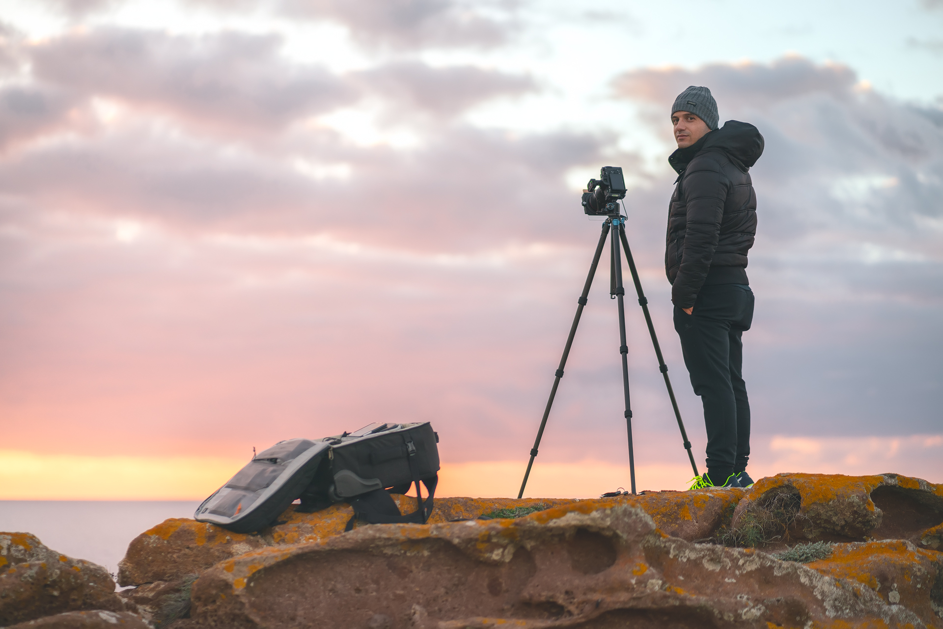 Sirui ST-124 Super Travelling Carbon Tripod with ST-10 Ball Head