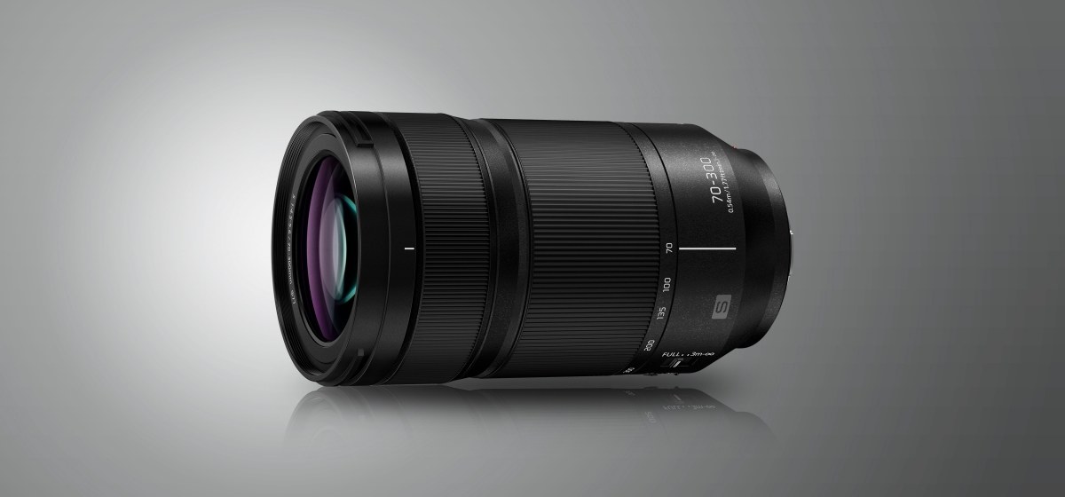 Panasonic Lumix S 70-300mm F4.5-5.6 MACRO O.I.S.