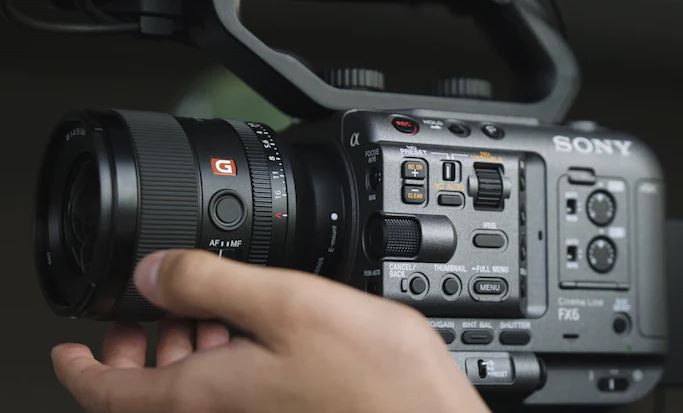 Sony FE 20-70mm F4 G